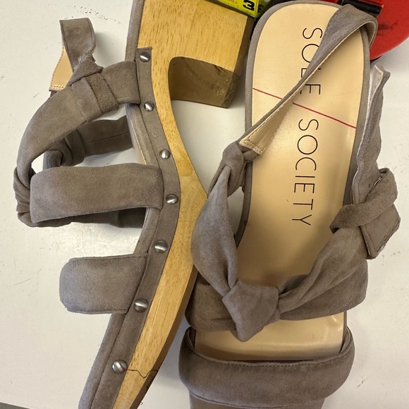 Sole Society Gray Suede Sandals - Picture 4 of 8